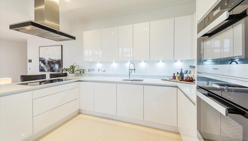 2 bed property in Palace Wharf, Rainville Road, London